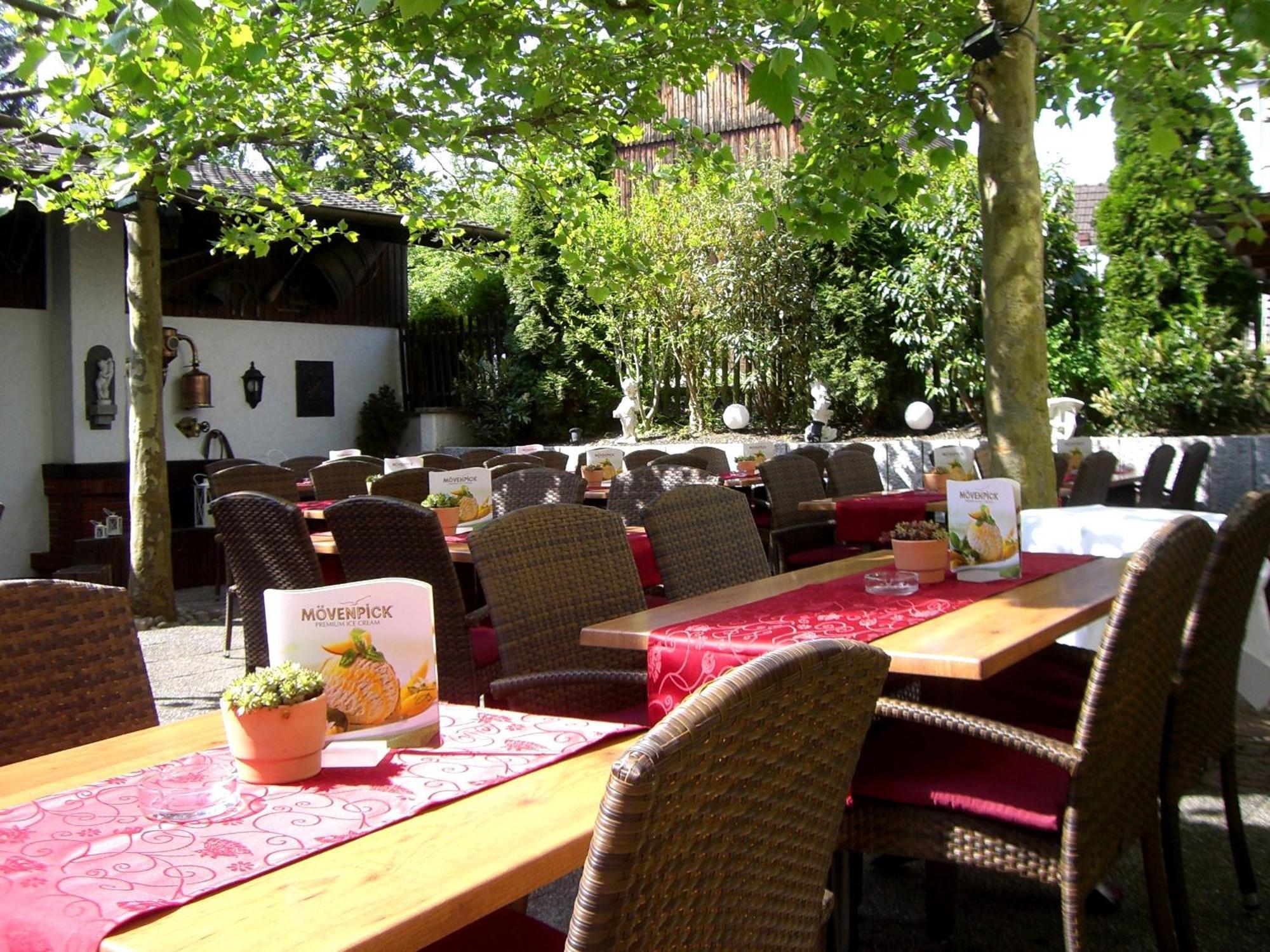 Hotel Krone Rielasingen-Worblingen Exterior foto