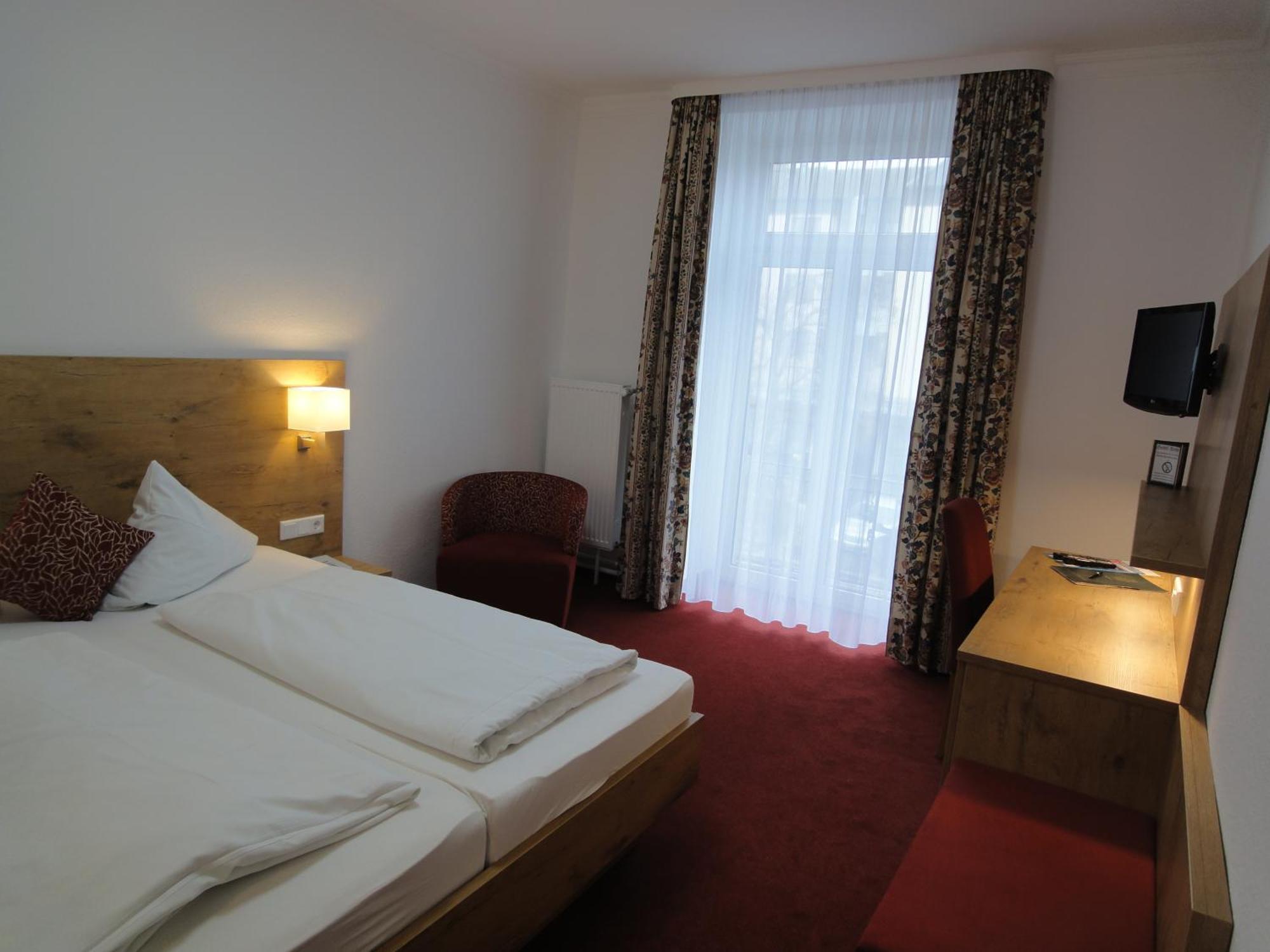 Hotel Krone Rielasingen-Worblingen Quarto foto