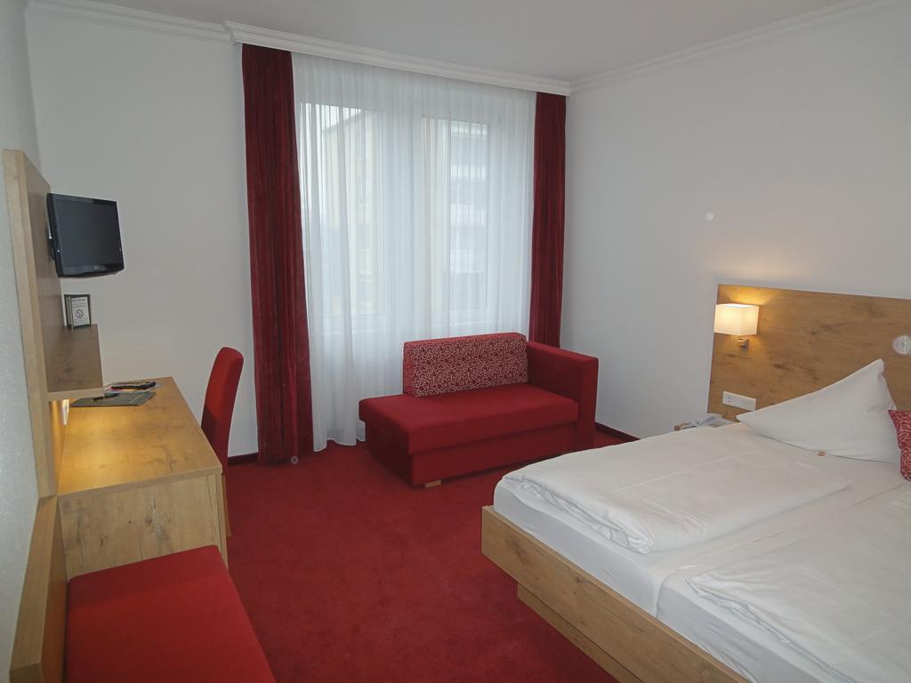 Hotel Krone Rielasingen-Worblingen Quarto foto